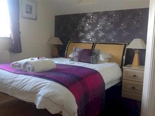 Silverstone Guest House Екстер'єр фото