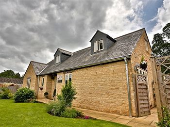 Silverstone Guest House Екстер'єр фото